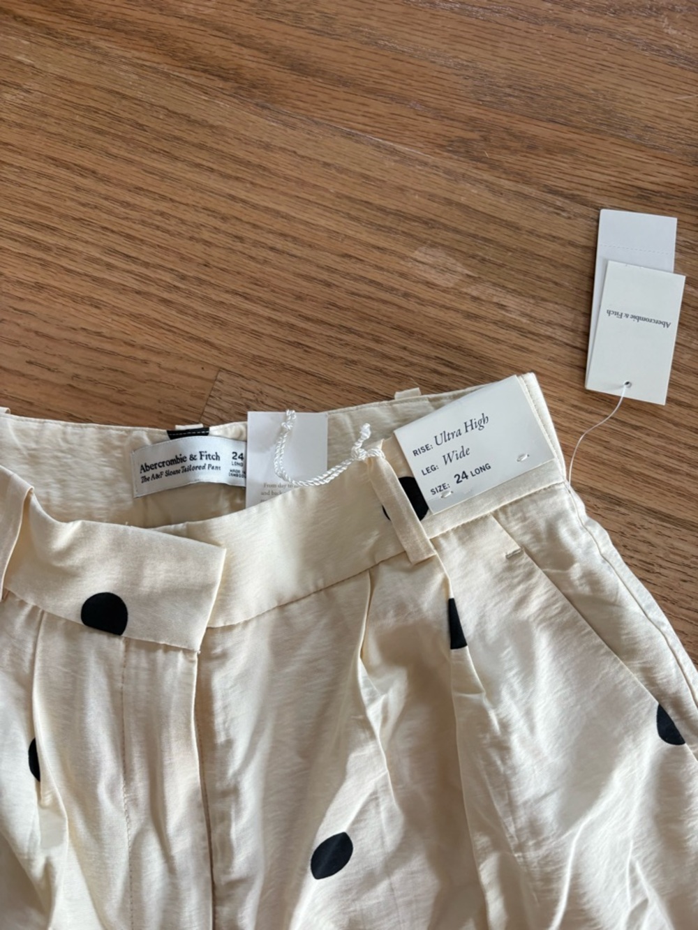 Abercrombie Polka Dot pant - Picture 4 of 7